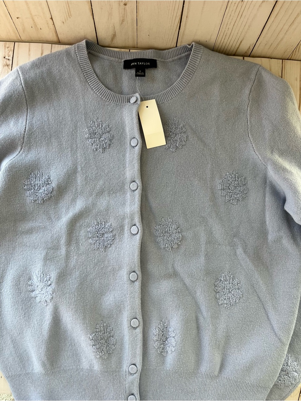 Ann Taylor Floral Jacquard Button Down Ann Cardigan in Blue Hydrangea — NWT - Picture 5 of 14